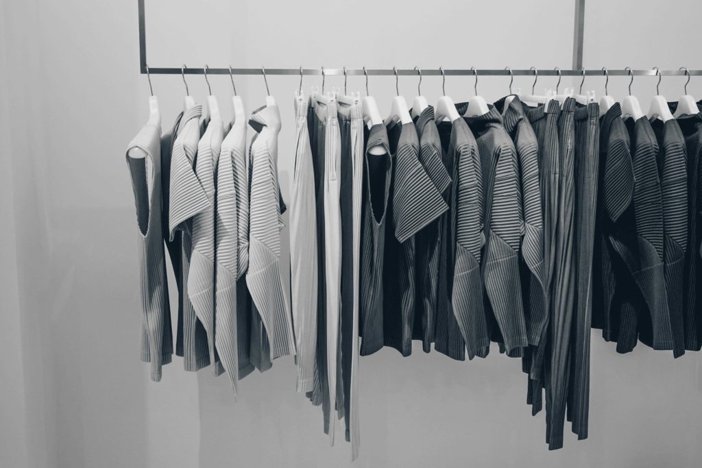 5 Essential Pieces For Building A Minimalist Wardrobe